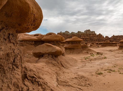 File:Goblin Valley State Park, Utah (29319740195).jpg - Wikimedia Commons