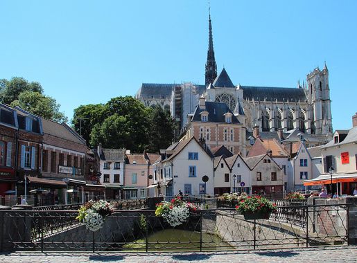 File:0 Amiens - Place du Don - Cathédrale (1).JPG - Wikipedia