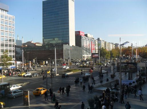 File:Kızılay Square in Ankara, Turkey.JPG - Wikipedia