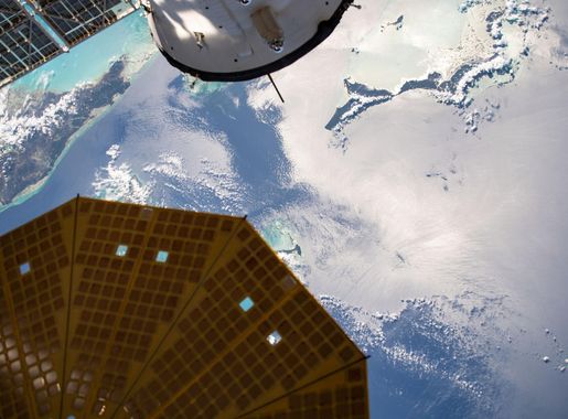 File:ISS059-E-122308 - View of The Bahamas.jpg - Wikimedia Commons