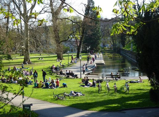 File:Teich am Parkring Stadtpark Graz (Ententeich) - Ansicht 2.JPG -  Wikimedia Commons