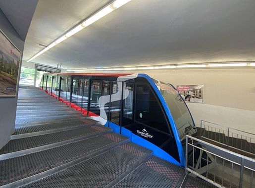 File:Lanovka Starý Smokovec - Hrebienok.jpg - Wikimedia Commons