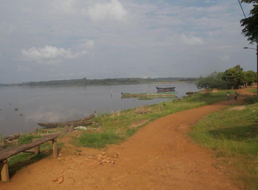 File:Lagune Aby.JPG - Wikimedia Commons
