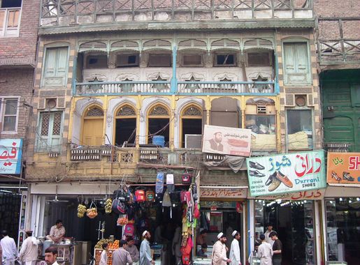 File:Qissa Khwani Bazaar, Peshawar, Pakistan - panoramio - franek2 (2).jpg  - Wikimedia Commons