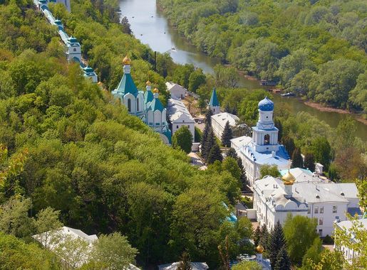 File:Sviatohirsk Lavra (Sviatohirsk Cave Monastery) - panoramio.jpg -  Wikimedia Commons