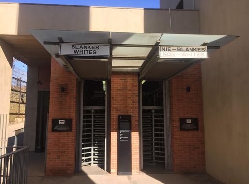 File:Entrance to the museum of apartheid. Johannesburg. South Africa.jpg -  Wikimedia Commons