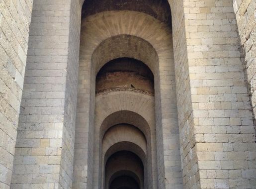 File:Grotte di Seiano.jpg - Wikimedia Commons