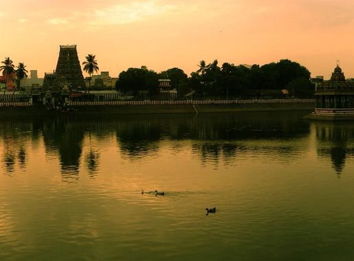 File:Mylapore tank at dawn panorama.jpg - Wikimedia Commons