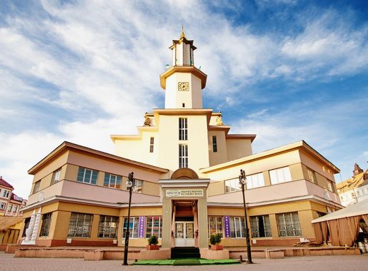 File:Ivano-FrankivskRatusha.jpg - Wikipedia