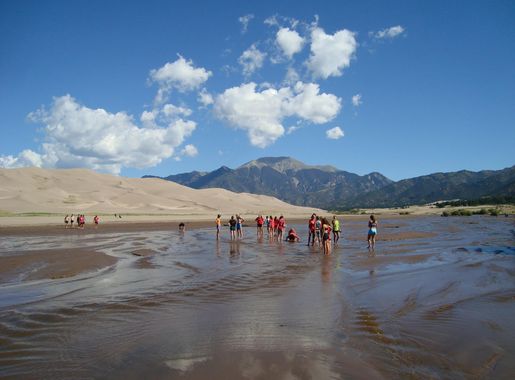 File:Great Sand Dunes National Park - Medano Creek, dunes and Sangre de  Cristo Mountains.jpg - Wikimedia Commons