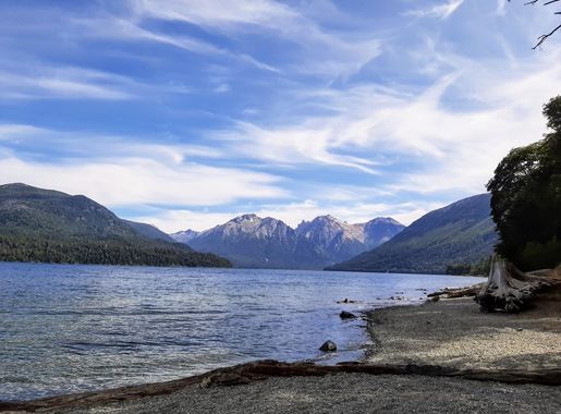 File:San Carlos de Bariloche- Parque Nacional Nahuel Huapi.jpg - Wikimedia  Commons