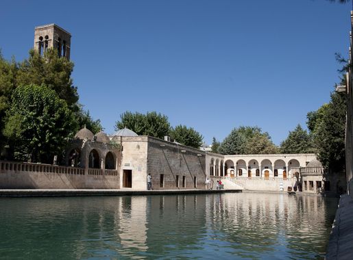 File:Halil Ür-Rahman Camii 9397.jpg - Wikimedia Commons