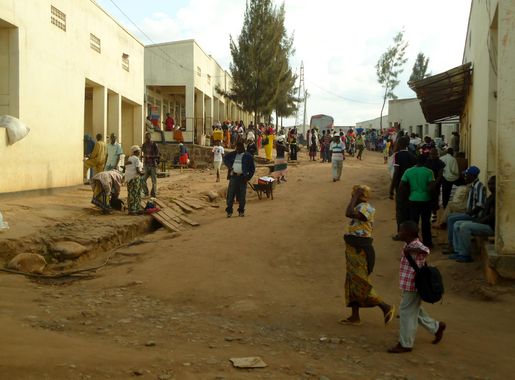 File:Muhanga (Gitarama) (1).jpg - Wikimedia Commons