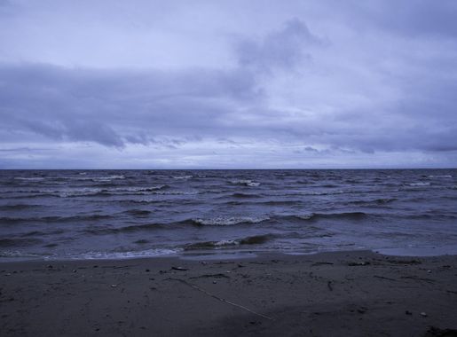 Windy and Wavy Lake of the Woods at Dusk at Zippel Bay State Park image -  Free stock photo - Public Domain photo - CC0 Images