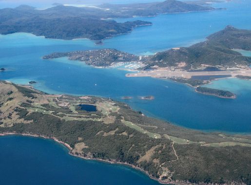 File:Aerial view of Hamilton Island and Hamilton Island Airport.jpg -  Wikimedia Commons