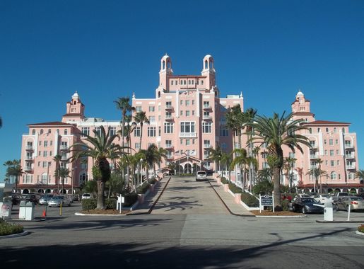 File:St Pete Beach FL Don Ce Sar07.jpg - Wikimedia Commons