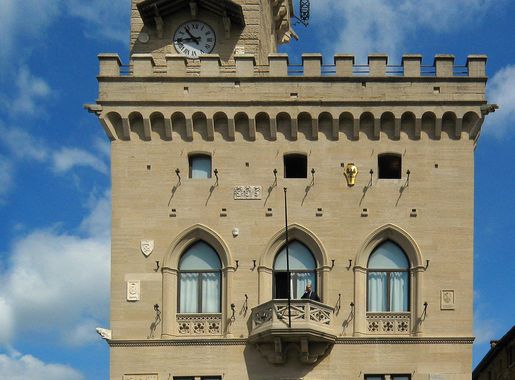 File:Parliament San Marino.jpg - Wikipedia