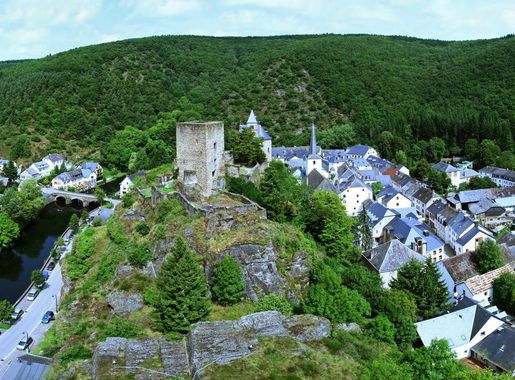 File:Luxembourg - Esch-sur-Sure 01.jpg - Wikimedia Commons