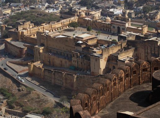 File:Aerial view of Amer Fort & Palace.jpg - Wikimedia Commons