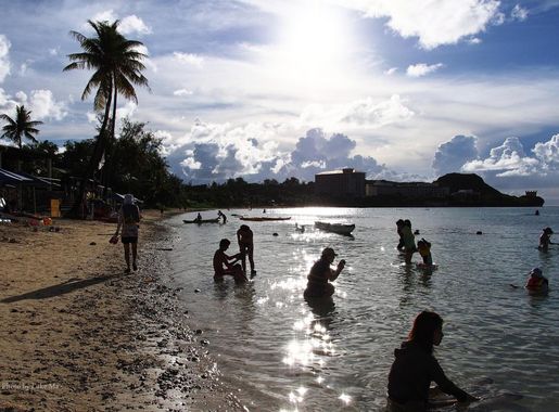 File:Beach of Tumon Bay, Guam, USA (8532198817).jpg - Wikimedia Commons