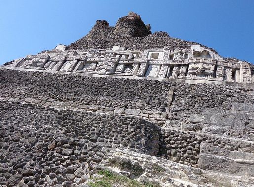File:Xunantunich, Belize.jpg - Wikimedia Commons