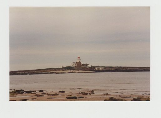 File:Lighthouse on Coquet Island - geograph.org.uk - 5054237.jpg -  Wikimedia Commons