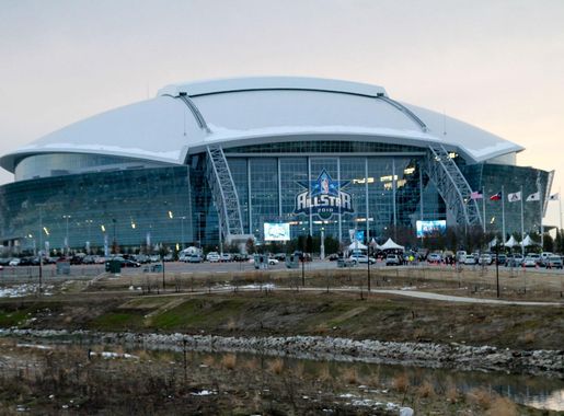 File:Cowboys Stadium exterior, 2010 NBA All-Star Game.jpg - Wikimedia  Commons