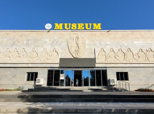 Fayl:Afrasiab Museum of Samarkand.jpg - Vikipediya