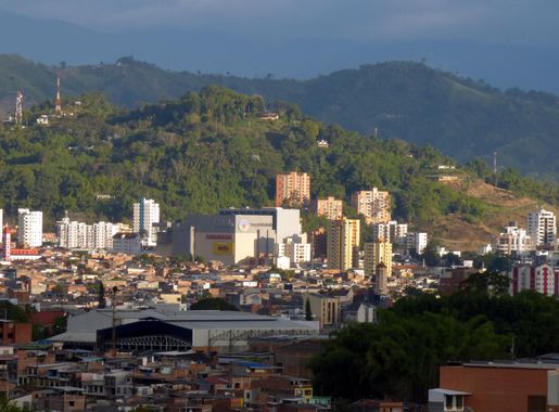File:Pereira desde La Alquería (norte de la ciudad) (15193629585).jpg -  Wikimedia Commons