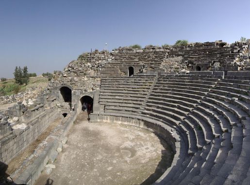 File:Gadara BW 3.JPG - Wikimedia Commons