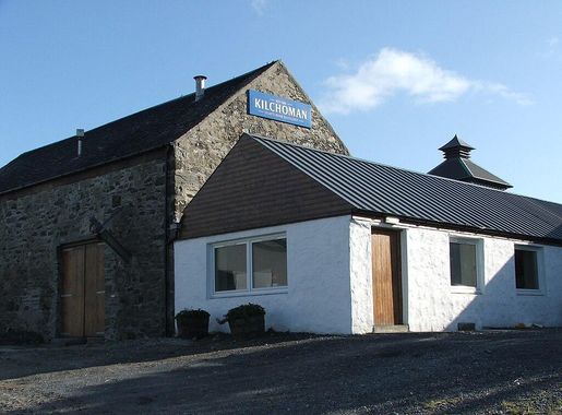 File:Kilchoman Distillery on Islay, Scotland.jpg - Wikimedia Commons