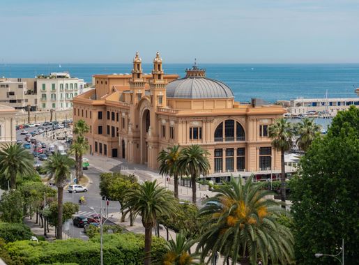 File:Teatro Margherita dall'alto.jpg - Wikipedia
