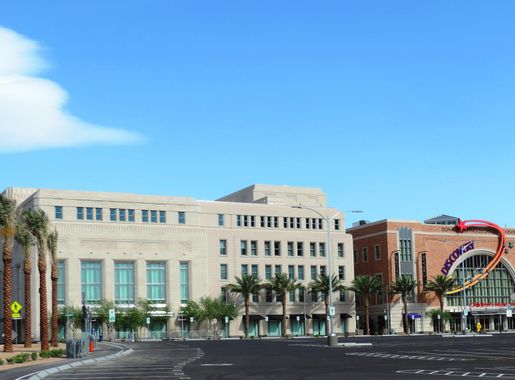 File:The Smith Center for the Performing Arts & DISCOVERY Children's  Museum.jpg - Wikipedia