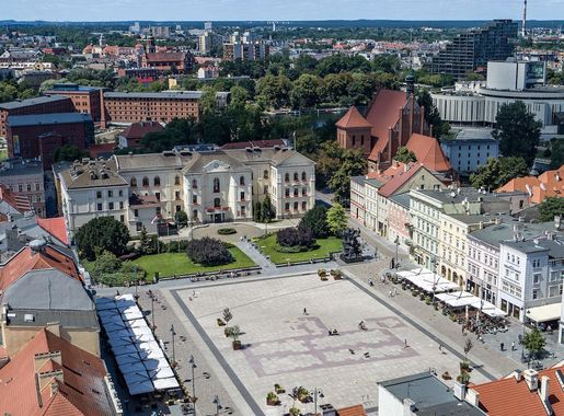 File:Stary Rynek w Bydgoszczy edit.jpg - Wikimedia Commons