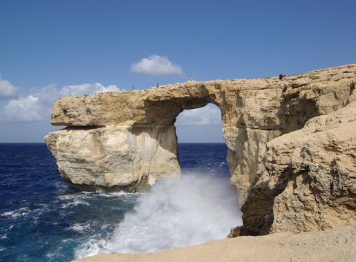 File:Malta Gozo Azure Window BW 2011-10-08 11-08-29.JPG - Wikimedia Commons