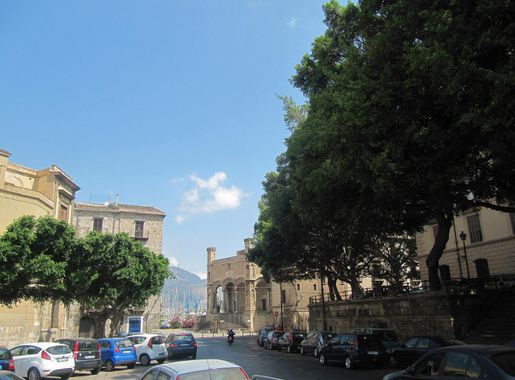File:Palermo, Piazza Marina.jpg - Wikimedia Commons