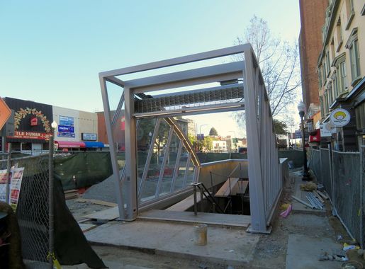 File:Canopy construction at western Addison Street entrance to Downtown  Berkeley station, February 2018.JPG - Wikimedia Commons