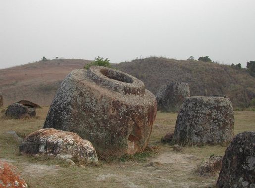 File:Plain of Jars-Site 1-The biggest jar.JPG - Wikimedia Commons