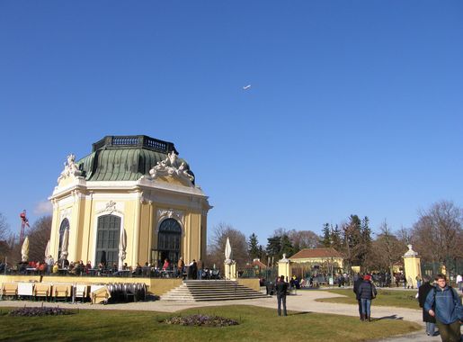 File:Tiergarten Schonbrunn -Vienna -Austria-3Feb2008.jpg - Wikimedia Commons