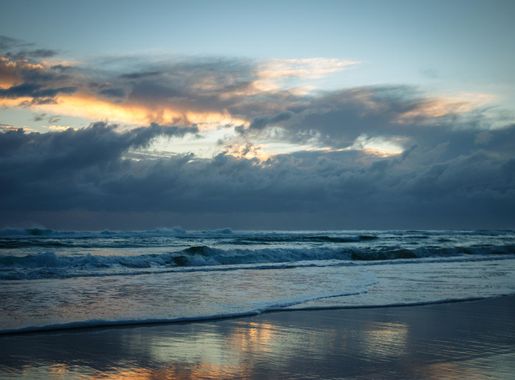 Free Images : beach, sea, nature, sand, ocean, horizon, cloud, sky,  sunrise, sunset, sunlight, morning, shore, dawn, travel, dusk, evening,  reflection, bay, tourism, lifestyle, body of water, sun rise, australia,  clouds, relaxation,