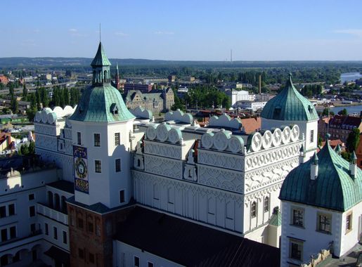 File:Zamek Ksiazat Pomorskich w Szczecinie (widok z wiezy).jpg - Wikimedia  Commons
