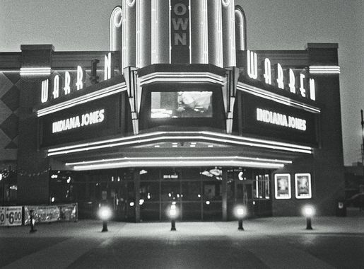 File:Wichita Kansas Old Town Warren Theater (2740872262).jpg - Wikimedia  Commons