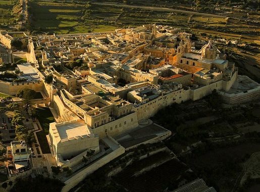 File:Aerial view Mdina, Malta.jpg - Wikipedia