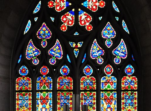 File:Fraumünster - Innenansicht - Heaton-Fenster 2010-08-27 17-16-58  ShiftN.jpg - Wikimedia Commons