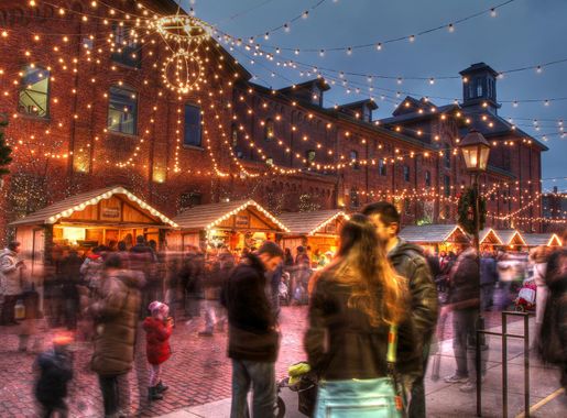 File:Distillery District Christmas Market (5257526487).jpg - Wikimedia  Commons