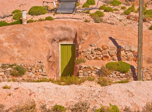 File:Coober Pedy - Underground house.jpg - Wikimedia Commons