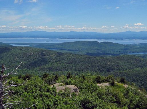 File:View of Lake Champlain and Vermont from Poke-O-Moonshine Mountain fire  tower.jpg - Wikimedia Commons