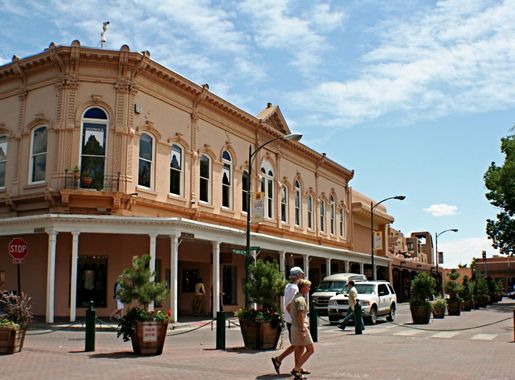 File:Santa Fe plaza.JPG - Wikimedia Commons