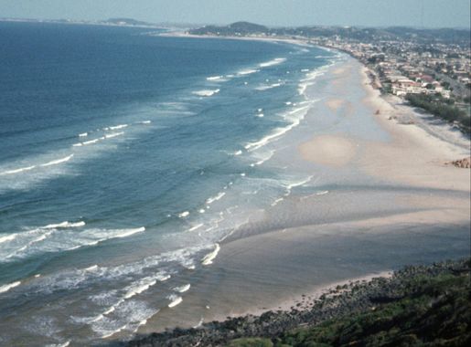 File:Tallebudgera Creek (before beach groyne), Gold Coast, ca.early 1970s  QUT-425.jpg - Wikimedia Commons