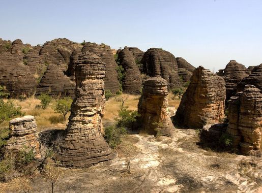 File:Domes de Fabedougou.jpg - Wikimedia Commons